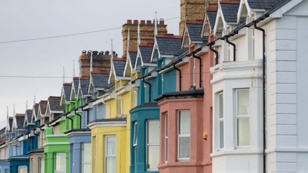 
                              Higher insurance prices for loyal customers could be banned
                      