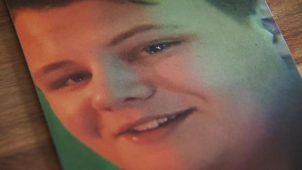 
                              US diplomat's wife suspected of involvement in fatal road crash left UK
                      