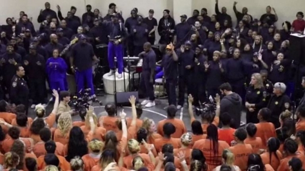 
                              Kanye West performs songs from Jesus Is King for tearful prison inmates 
                      