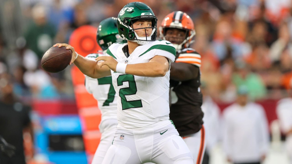 
      With Aaron Rodgers watching from the sidelines, New York Jets fall to Cleveland Browns in Hall of Fame game
    