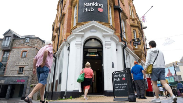 Banks warned on branch closures as access to cash to be 'protected in law' Banks warned on branch closures as access to cash to be 'protected in law'