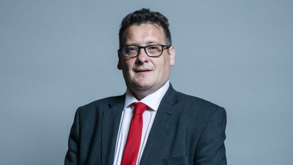 Labour MP apologises for sharing fake image of Rishi Sunak